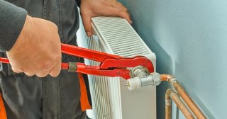 Установка радиаторов отопления в Дюртюли - цена, стоимость от 1030 руб., работа в доме и квартире